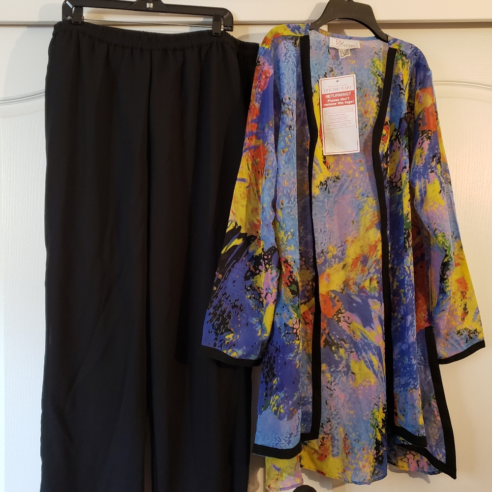 EY Boutique 1X Multi Color Short Duster w/Black Pant set